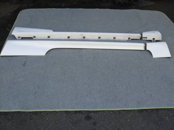 NISSAN SKYLINE R33 GTR OEM SIDE SKIRTS
