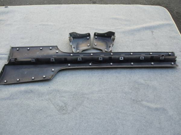 NISSAN SKYLINE R33 GTR OEM SIDE SKIRTS