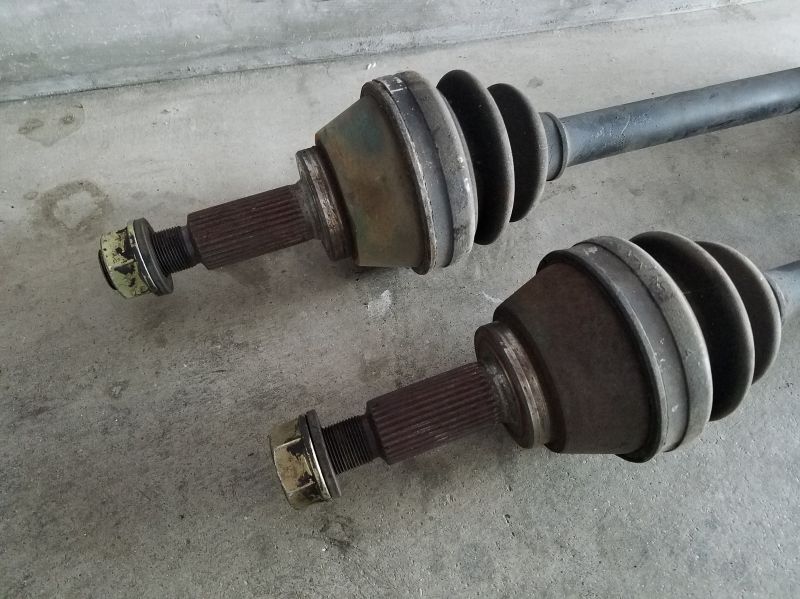R32 R33 SKYLINE GTR REAR DRIVESHAFT AXLE PAIR