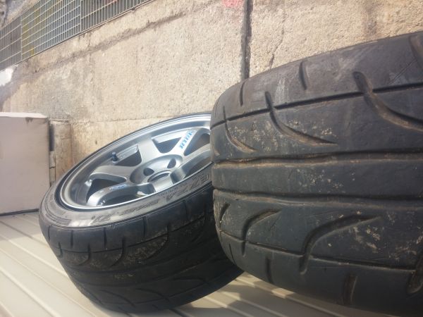 RAYS VOLK RACING TE37 PAIR