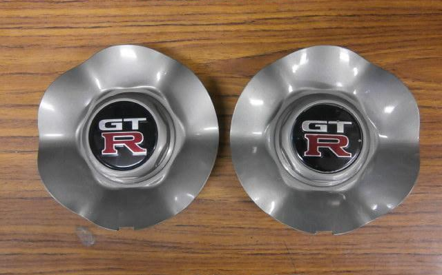 NISSAN SKYLINE R34 GTR GENUINE OEM WHEEL CAPS PAIR