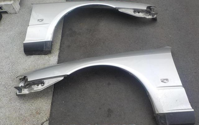 NISSAN SKYLINE R32 GTST GENUINE FRONT FENDERS WINGS PAIR