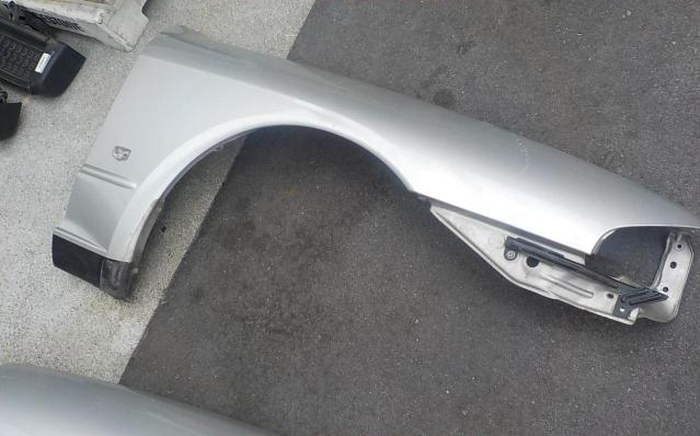 NISSAN SKYLINE R32 GTST GENUINE FRONT FENDERS WINGS PAIR