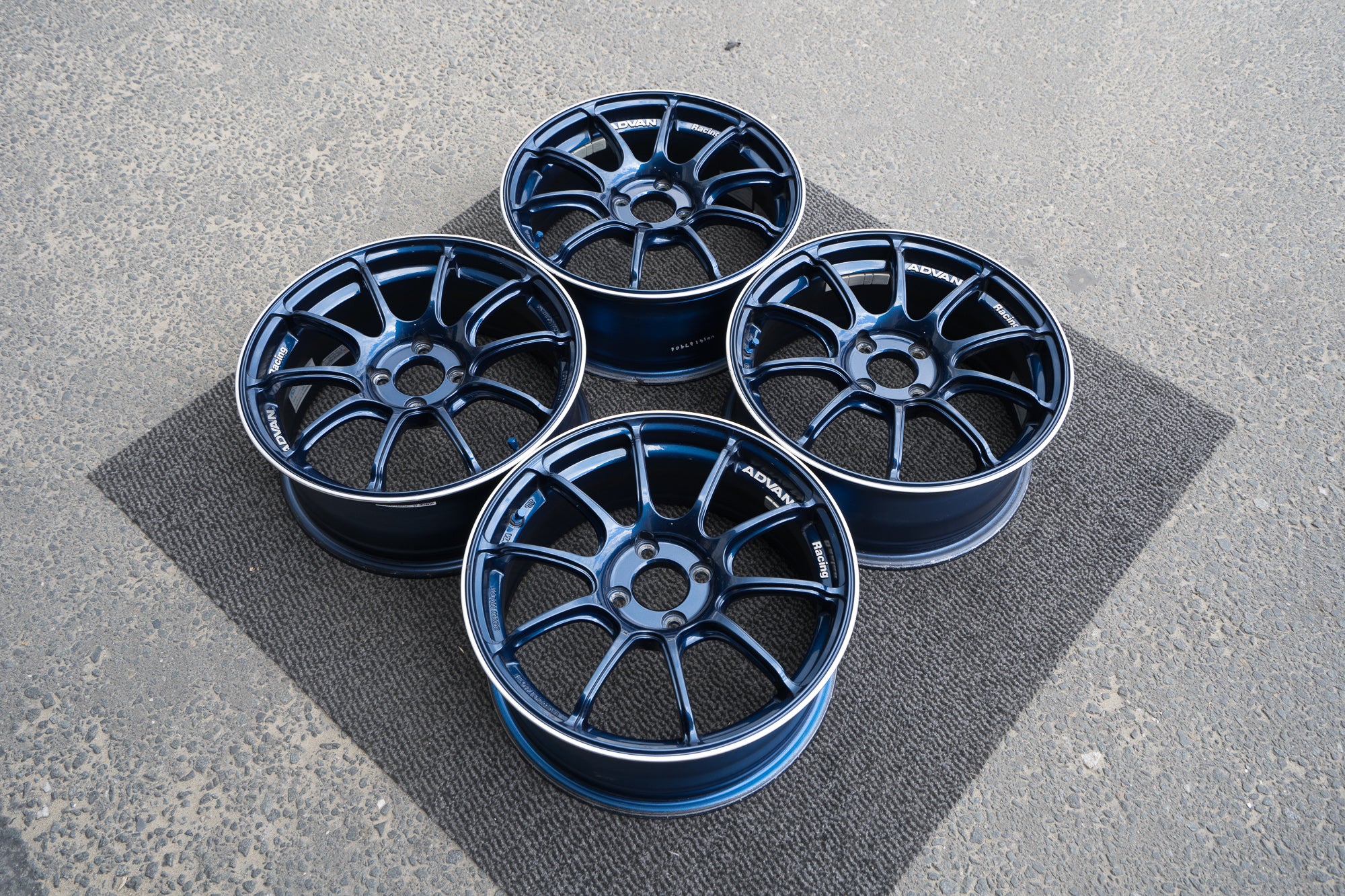 ☆YOKOHAMA ADVAN Racing RZⅡ 19×9J (45) 5H 114.3 4本 スバル 