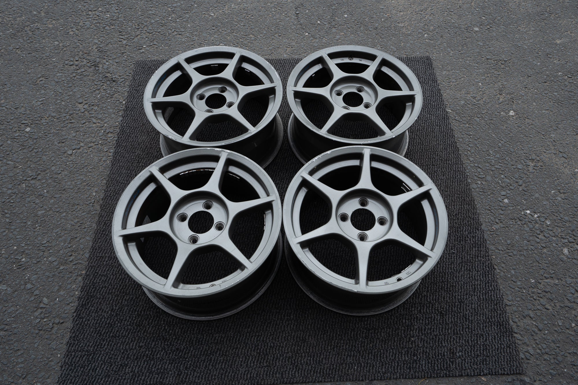 BUDDYCLUB P1 RACING G1 - JDM Distro - Buy JDM Wheels, Engines and