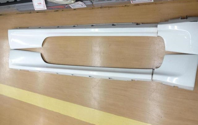 NISSAN SKYLINE R33 GTR BCNR33 GENUINE OEM SIDE SKIRTS
