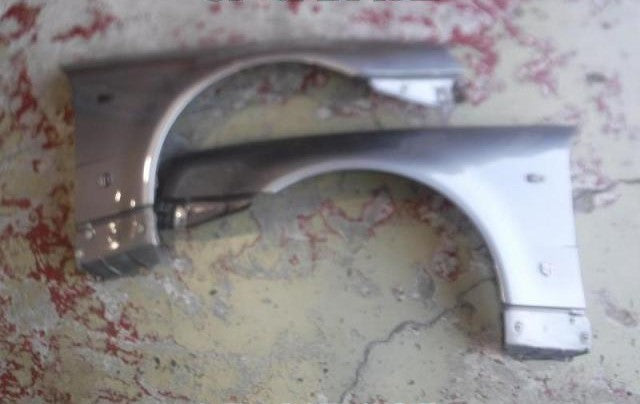 NISSAN SKYLINE R34 GTR BNR34 GENUINE OEM FRONT FENDERS WINGS PAIR