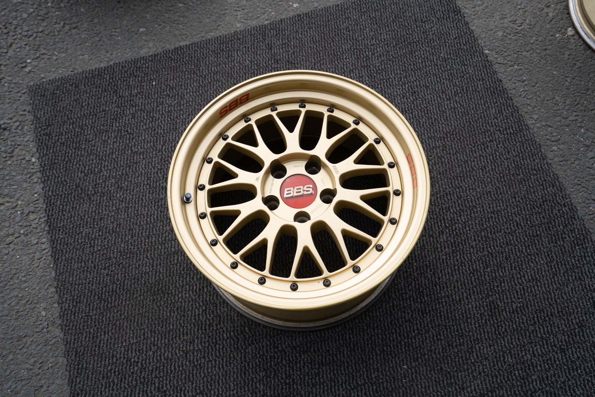 BBS LM F1 CHAMPION EDITION GOLD GTR LMP073 - JDM Distro - Buy JDM