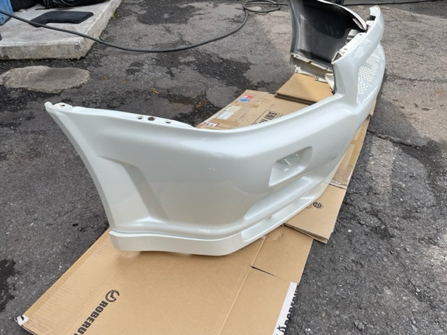 NISSAN SKYLINE R34 GTR BNR34 V-SPEC GENUINE OEM FRONT BUMPER &amp; LIP
