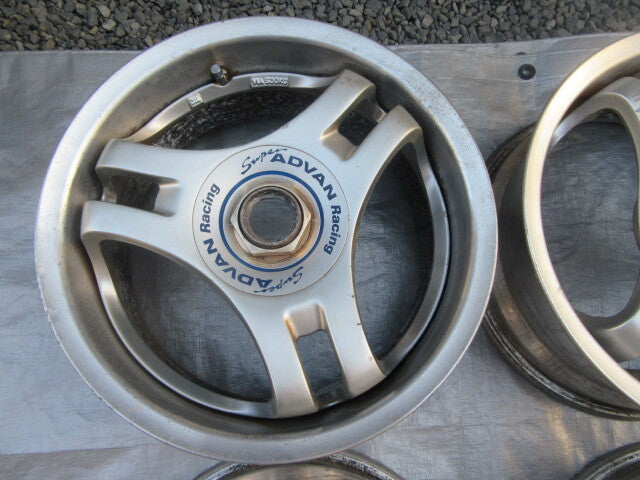 YOKOHAMA SUPER ADVAN RACING SA3R