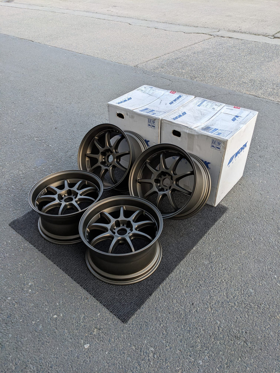 NEW WORK EMOTION D9R GTR