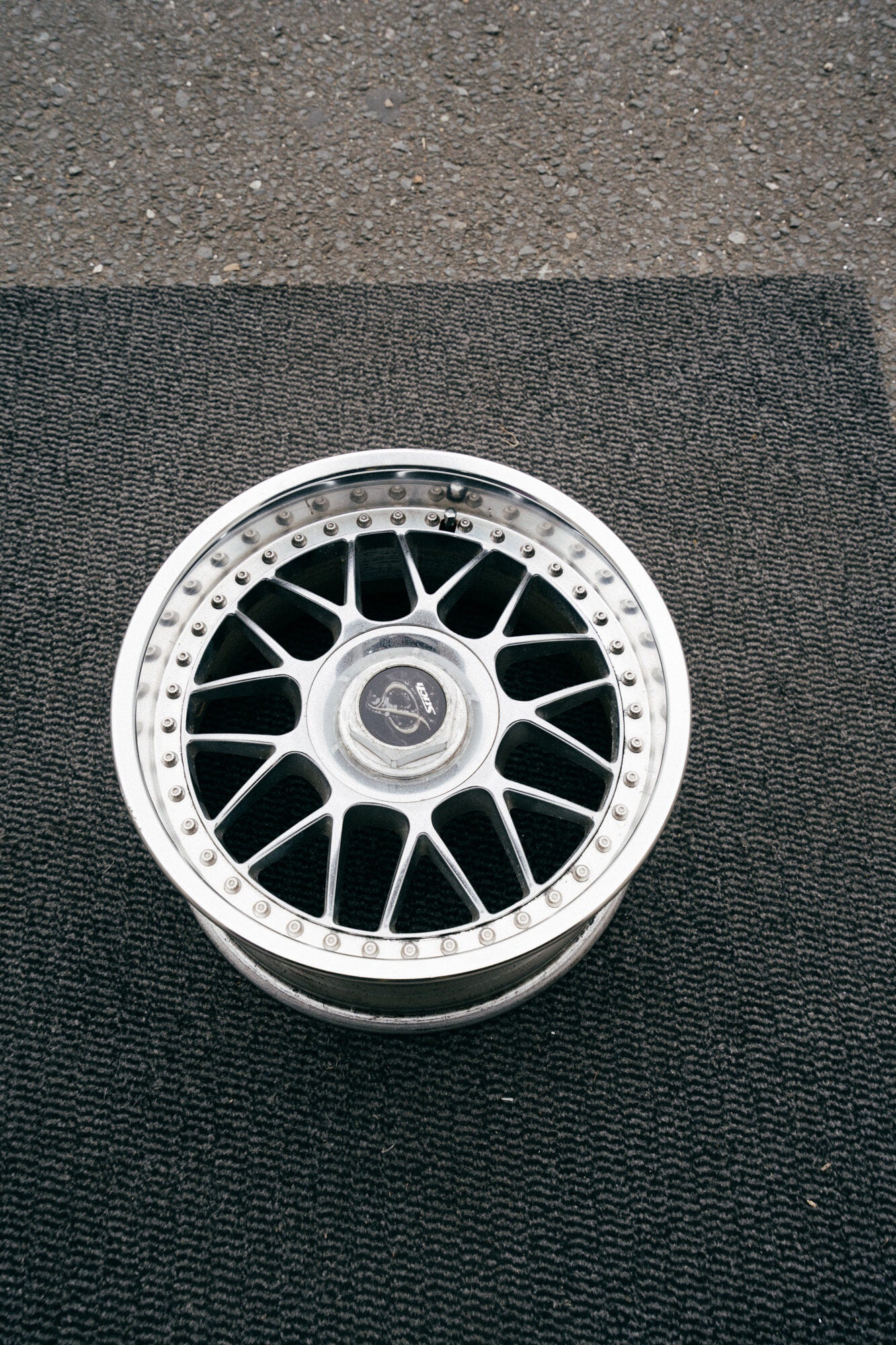 STICH GULF MESH CHROME - JDM Distro - Buy JDM Wheels, Engines and
