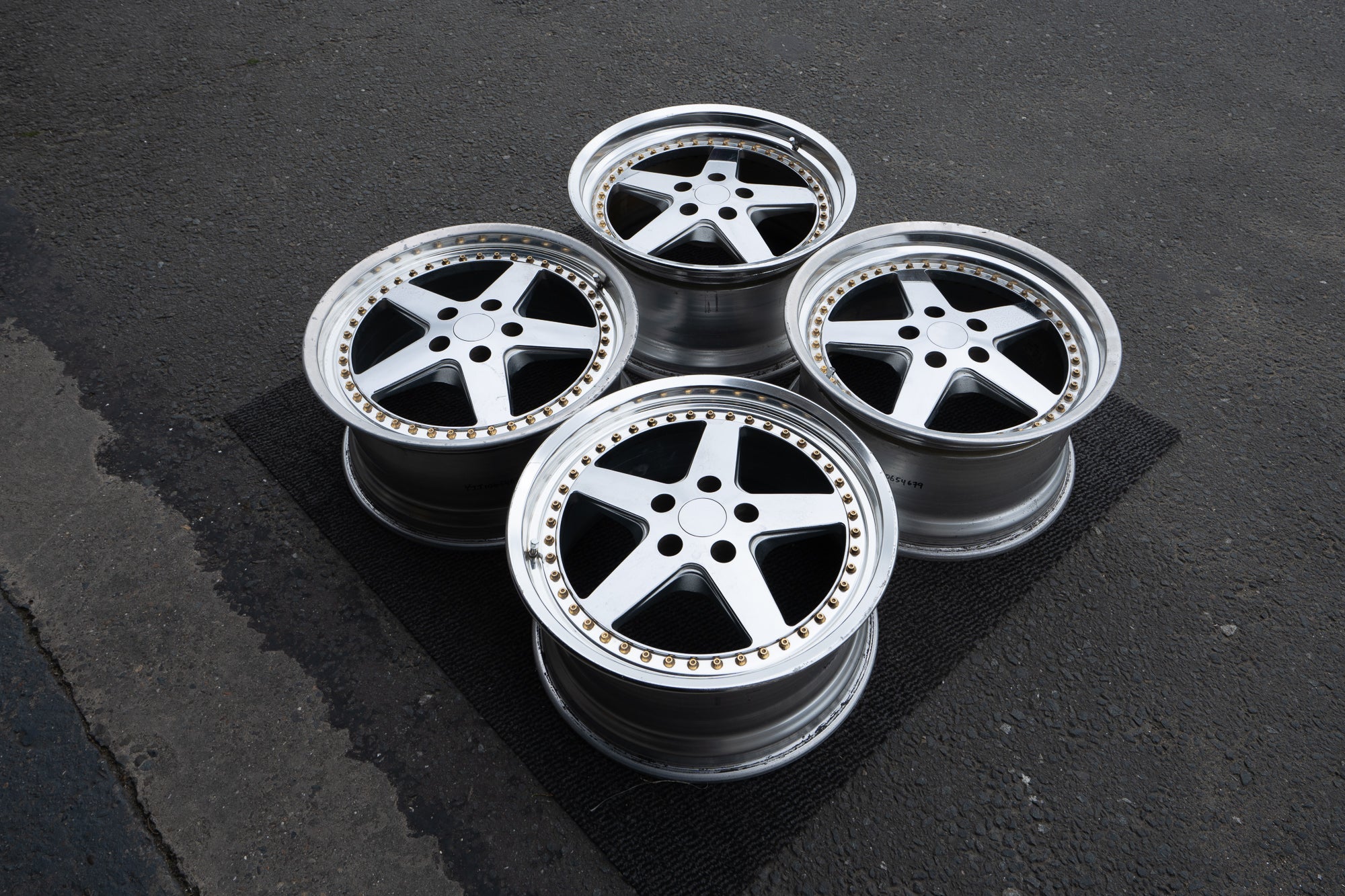 SUPERSTAR MORE CW-33 / TRD ALUMI-K CHROME - JDM Distro - Buy JDM
