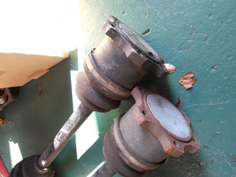 NISSAN SKYLINE R32 R33 GTR REAR DRIVESHAFT AXLE PAIR