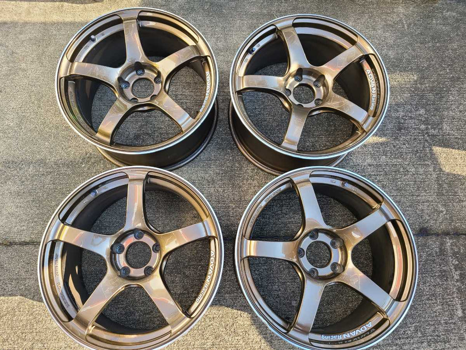 YOKOHAMA ADVAN RACING TC-4