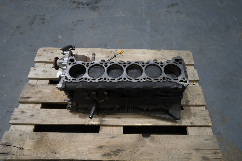 NISSAN SKYLINE GTR V-SPEC BCNR33 RB26DETT ENGINE SHORT-BLOCK