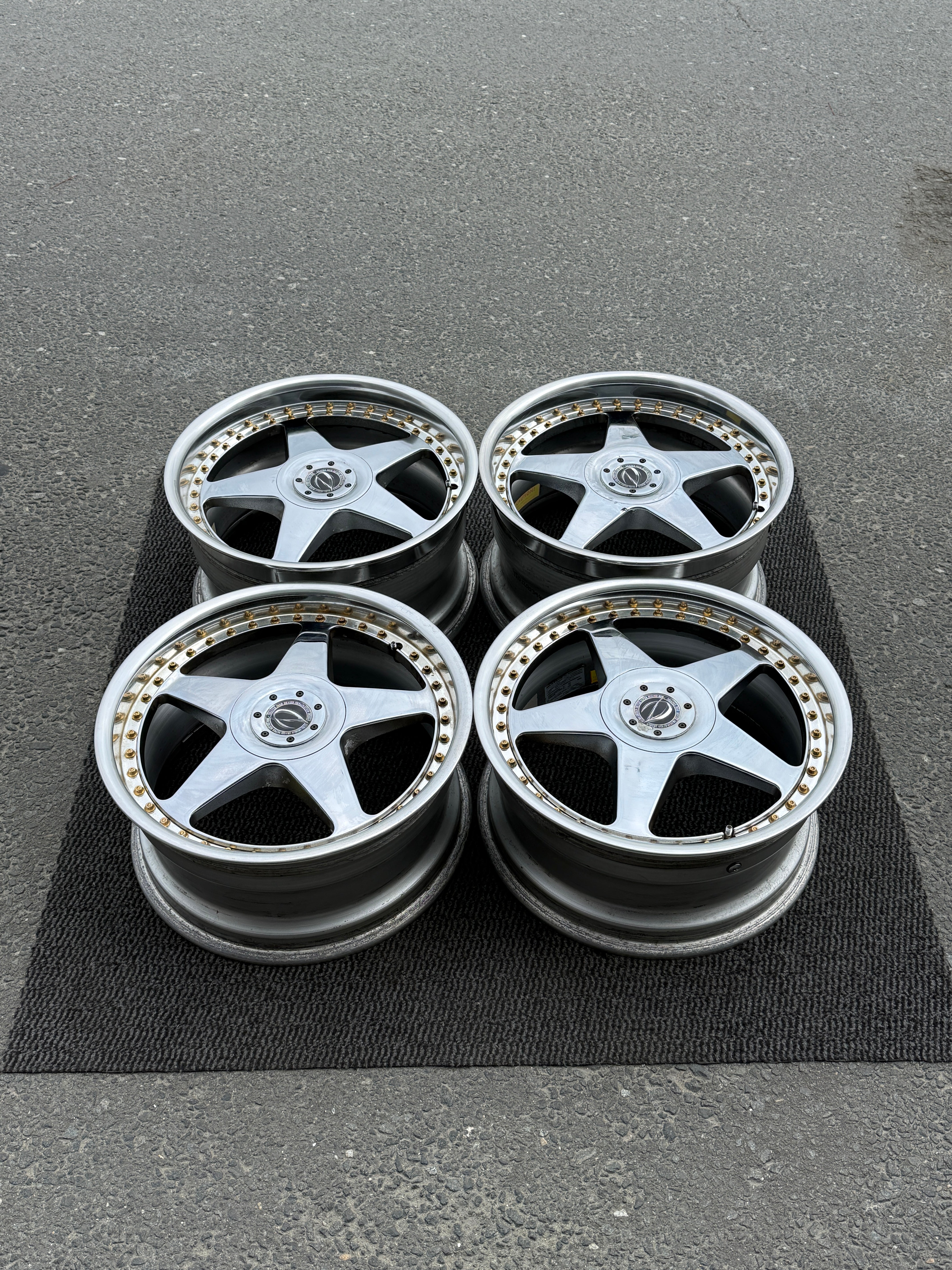DESMOND DEVIZE CHROME - JDM Distro - Buy JDM Wheels, Engines and