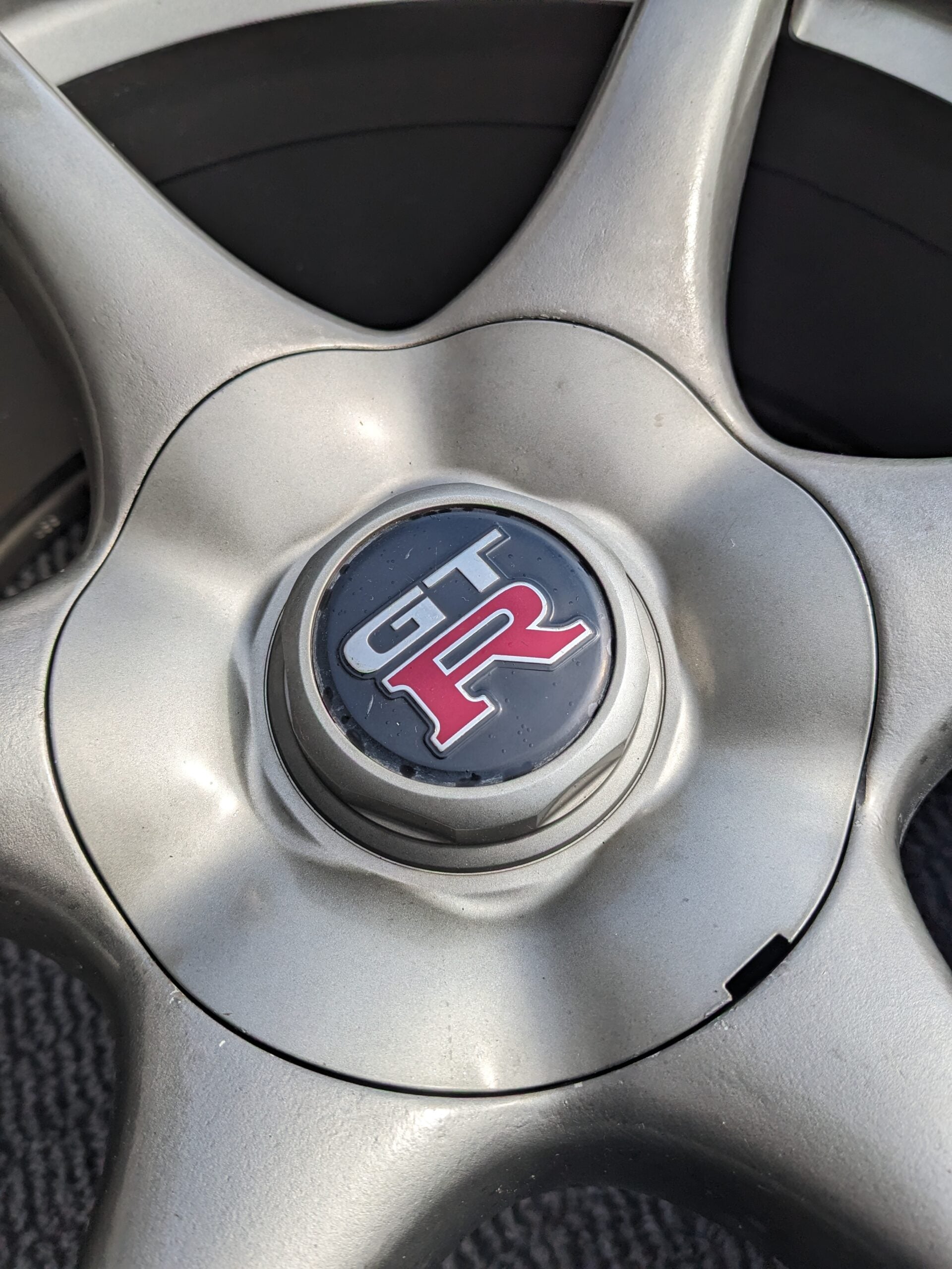 NISSAN R34 SKYLINE GTR BNR34 GENUINE OEM FORGED WHEELS WITH CAPS