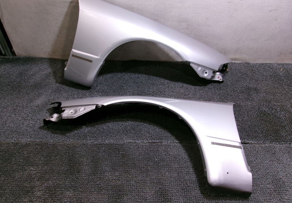 NISSAN SKYLINE R32 GTR BNR32 GENUINE OEM FRONT FENDERS WINGS PAIR