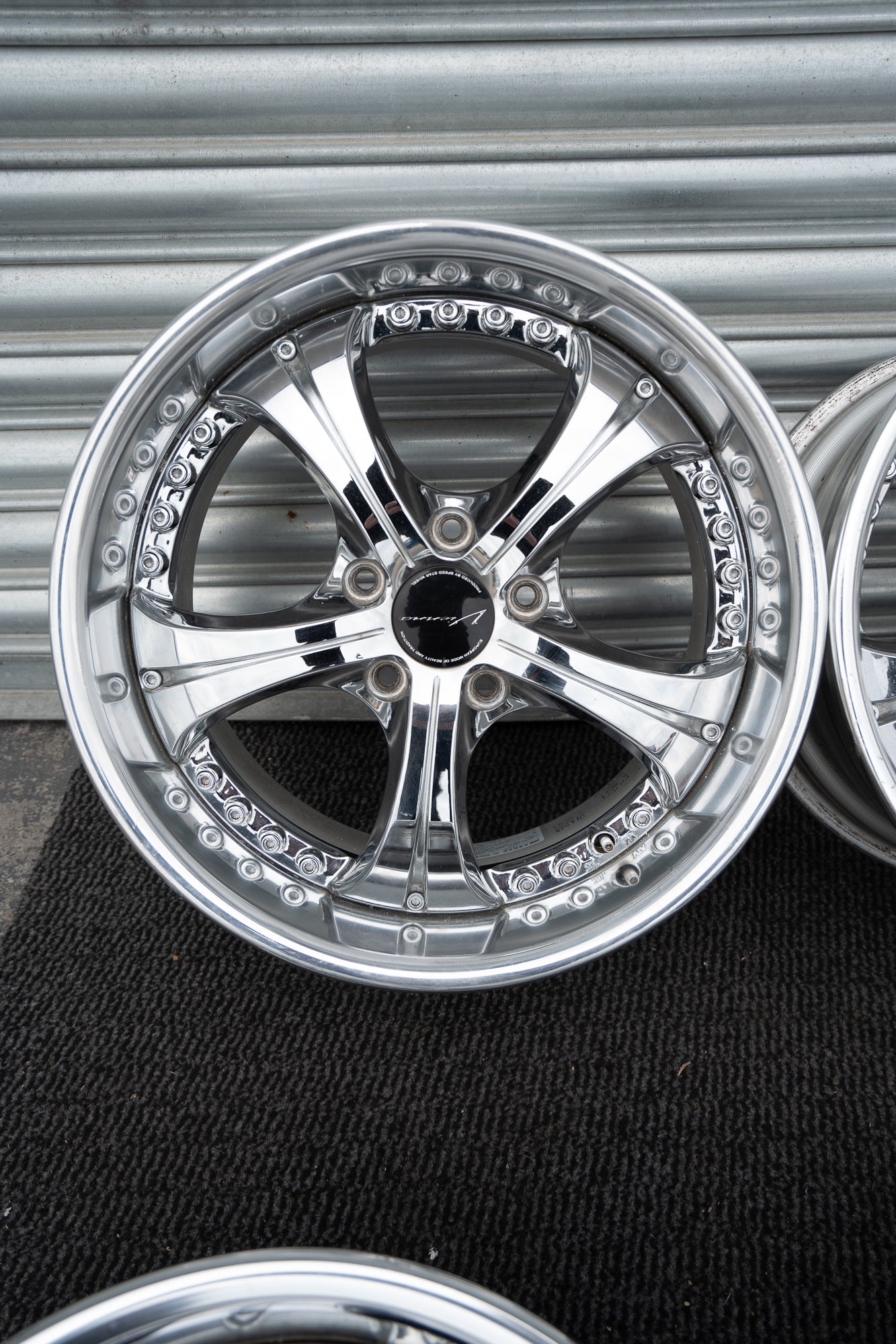 SSR VIENNA COURAGE CHROME - JDM Distro - Buy JDM Wheels, Engines