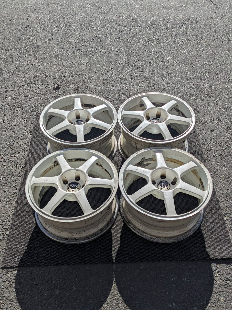 YOKOHAMA ADVAN AVS MODEL 6