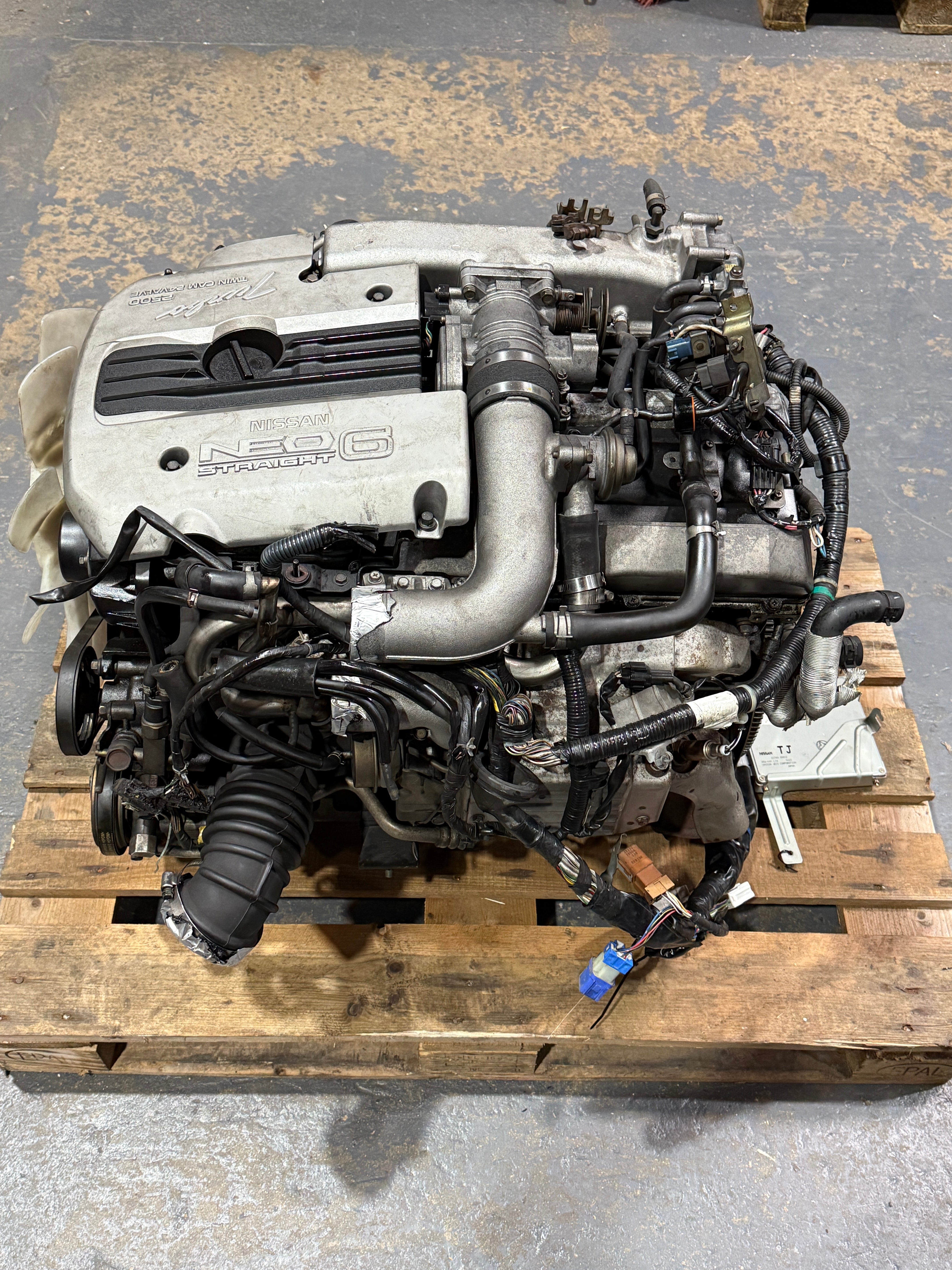NISSAN SKYLINE R34 / STAGEA WGC34 RB25DET NEO ENGINE - JDM Distro