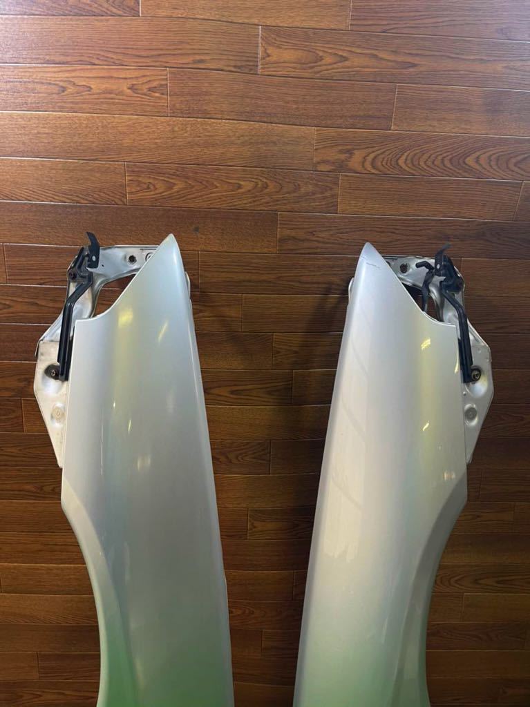 NISSAN SKYLINE R32 GTR GENUINE FRONT FENDERS WINGS PAIR