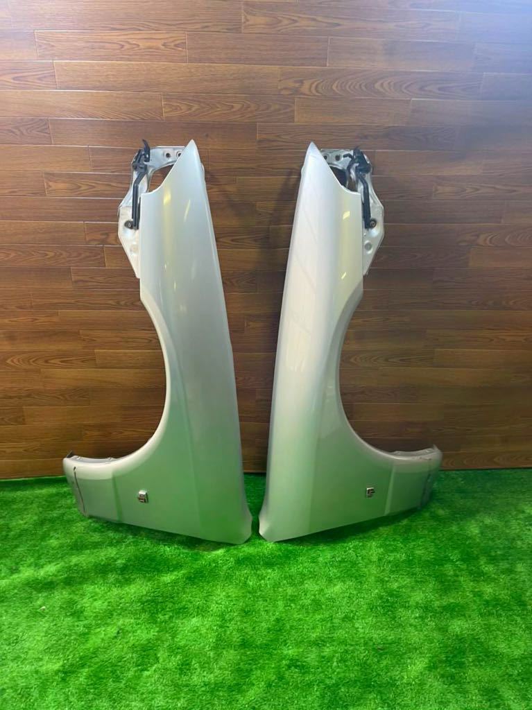 NISSAN SKYLINE R32 GTR GENUINE FRONT FENDERS WINGS PAIR