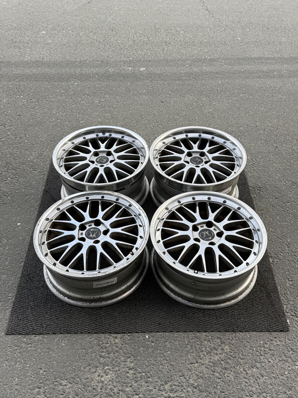 ALGERNON INTELESSE MESH CHROME