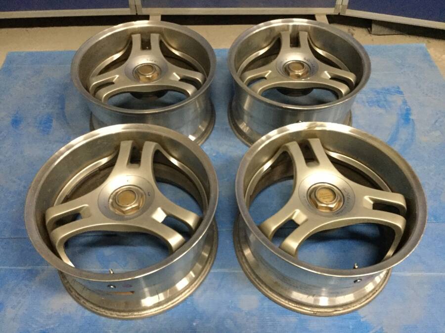 YOKOHAMA SUPER ADVAN RACING SA3R GTR