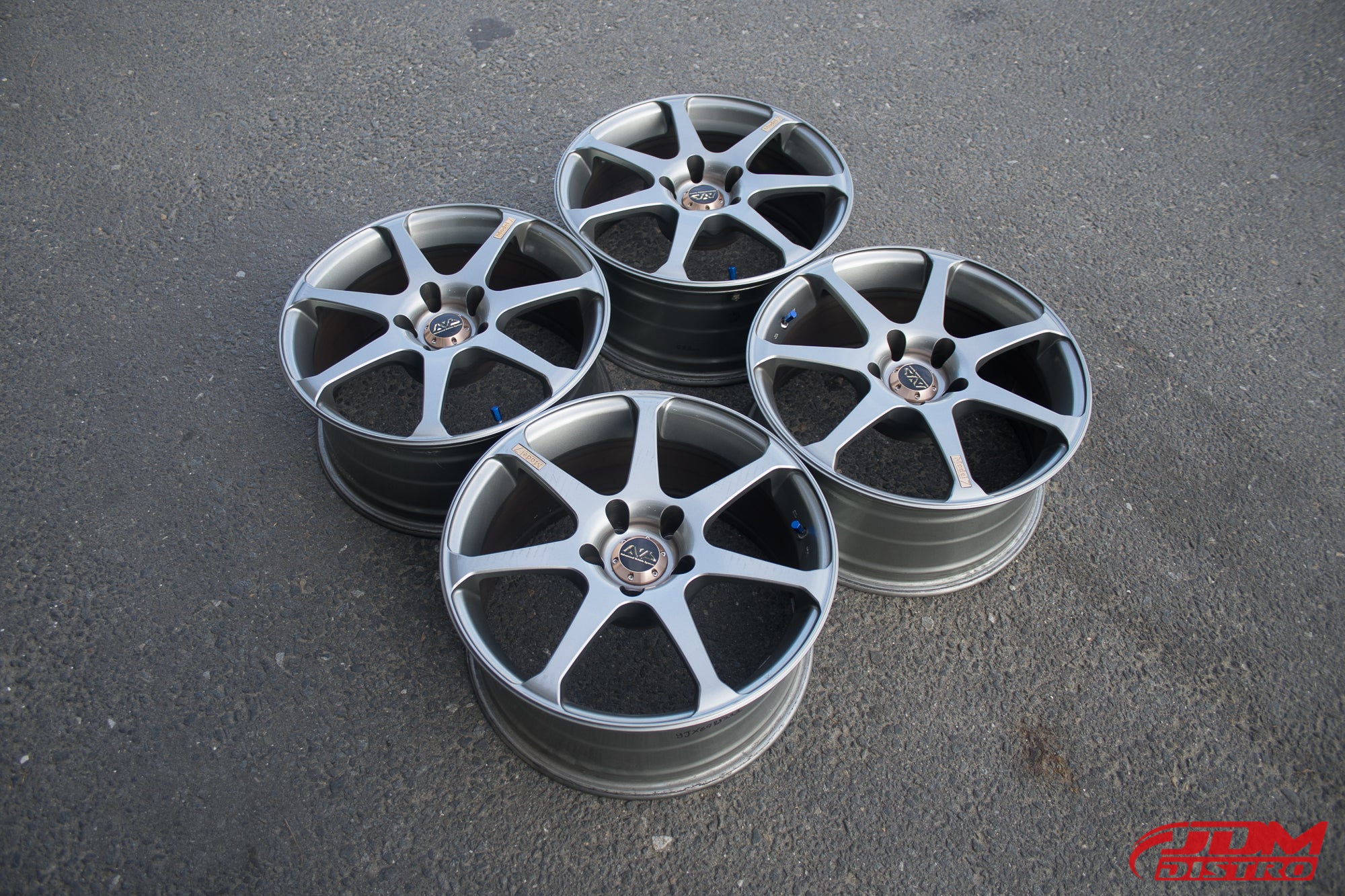 AVS MODEL 7

ホイール　17✕7J　オフセット37 JDM 17