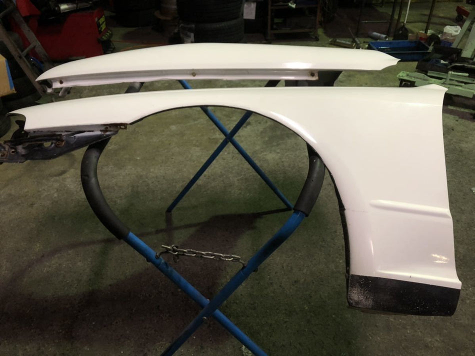 NISSAN SKYLINE R32 GTST GENUINE FRONT FENDERS WINGS PAIR